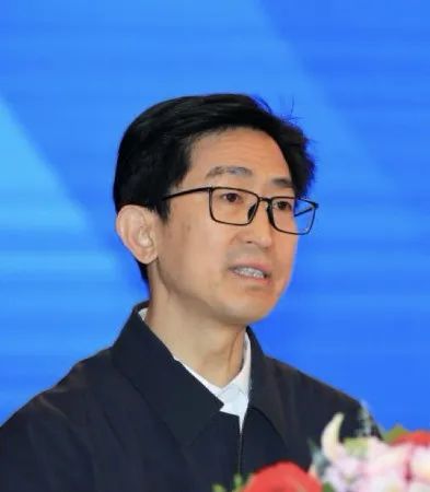 酒泉钢铁(集团)有限责任公司董事长&nbsp;程子建