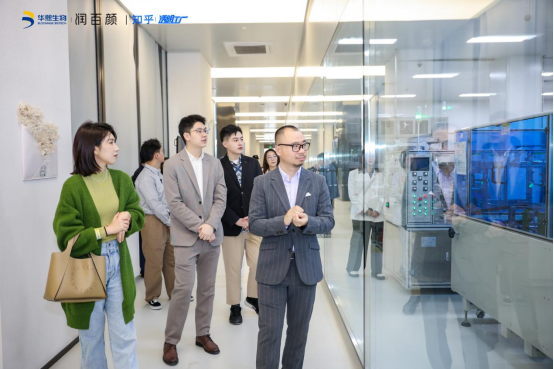 　　图3-知乎PU参观数字化示范车间