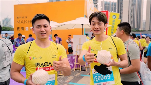 　　佳沃椰青好品质获“宝马”跑者点赞