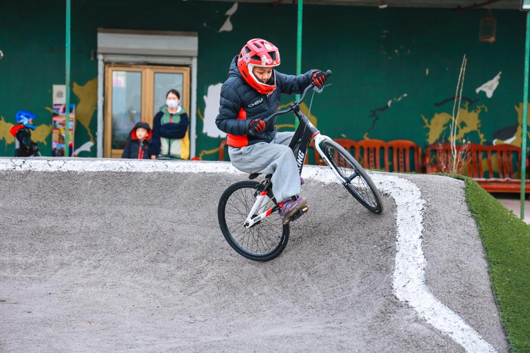 　　季军获得者-哲哲比赛图片