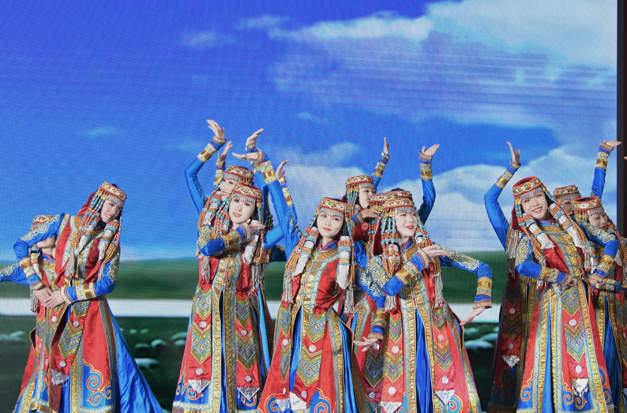 内蒙古与京津冀地区企业签约80个项目协议总投资2434亿元