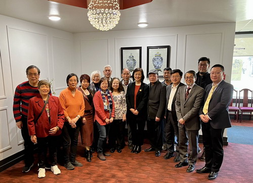 驻卡尔加里总领事赵丽莹走访莱桥市华人社团|华人_新浪财经_新浪网