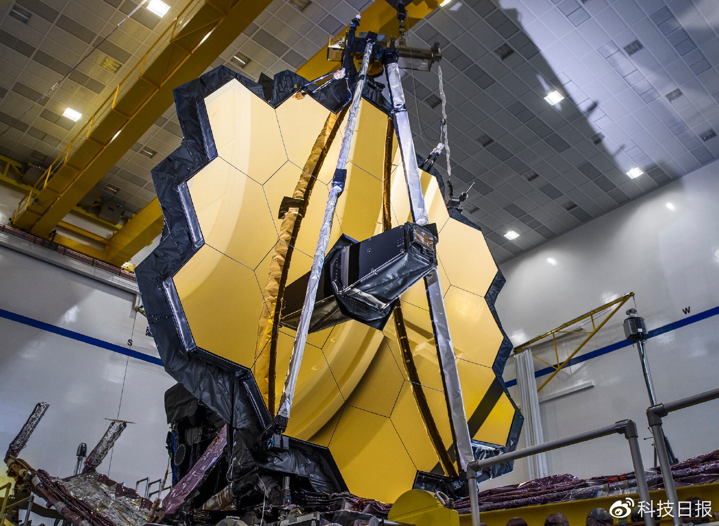 詹姆斯·韦布太空望远镜主镜。图片来源：NASA