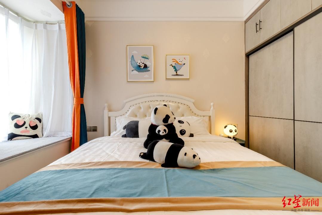 在成都,熊猫主题的民宿酒店随处可见