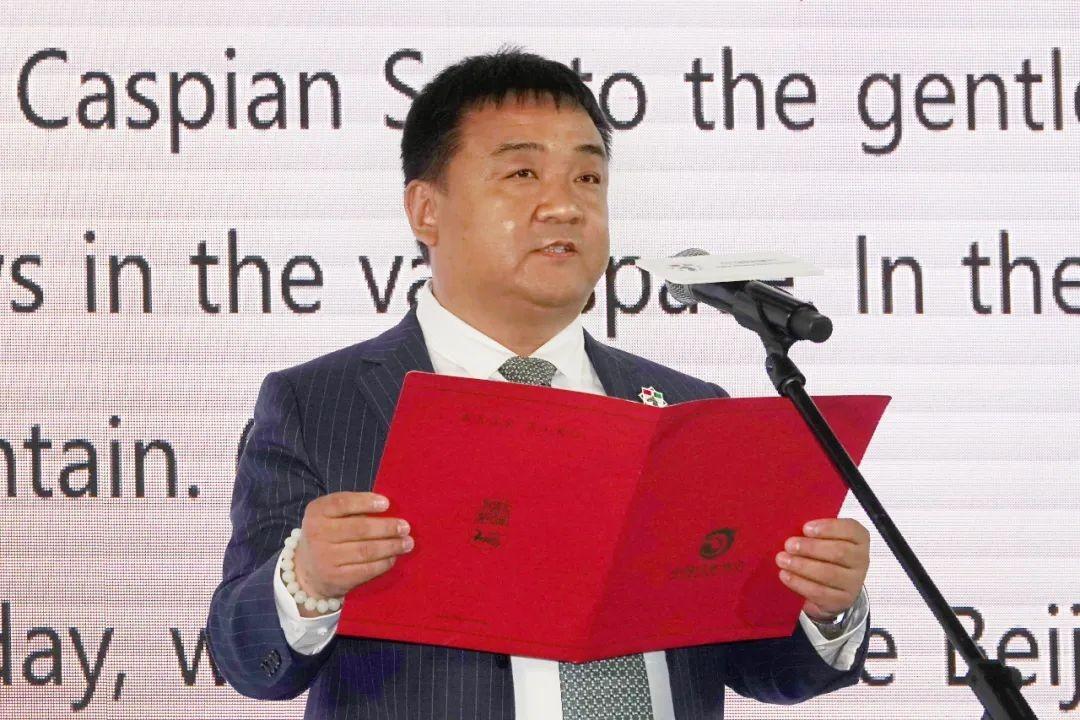 　　中国马业协会秘书长岳高峰先生