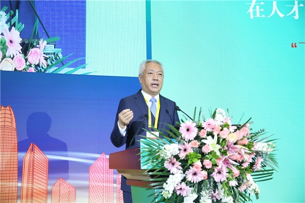 　　院士专家高端对话,纵论行业发展与未来