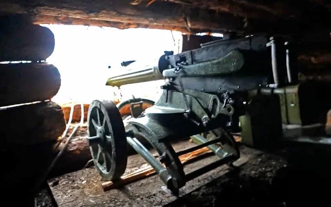 ↑乌军阵地部署的马克沁机枪