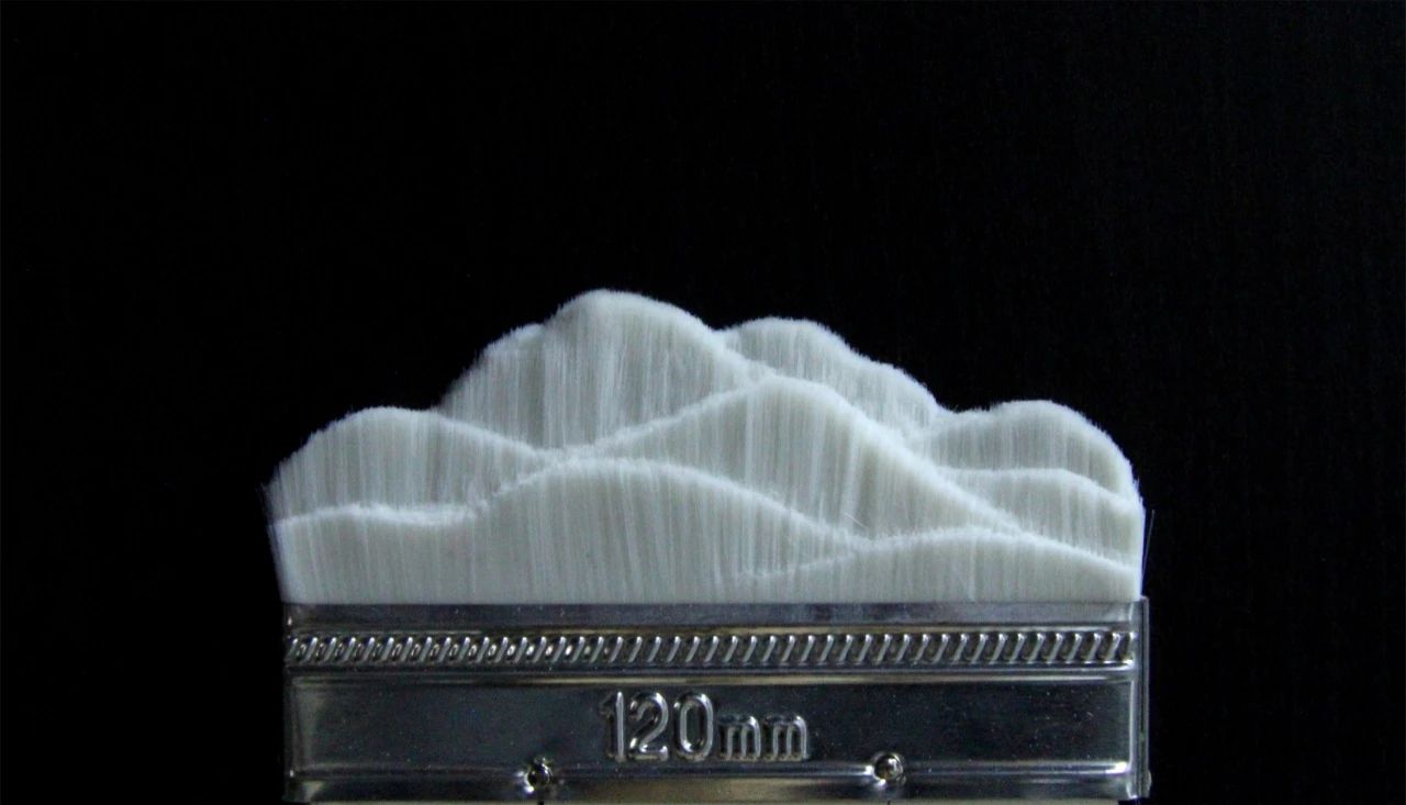 　　《山海》 系列 11×20×2cm 排刷 2023年