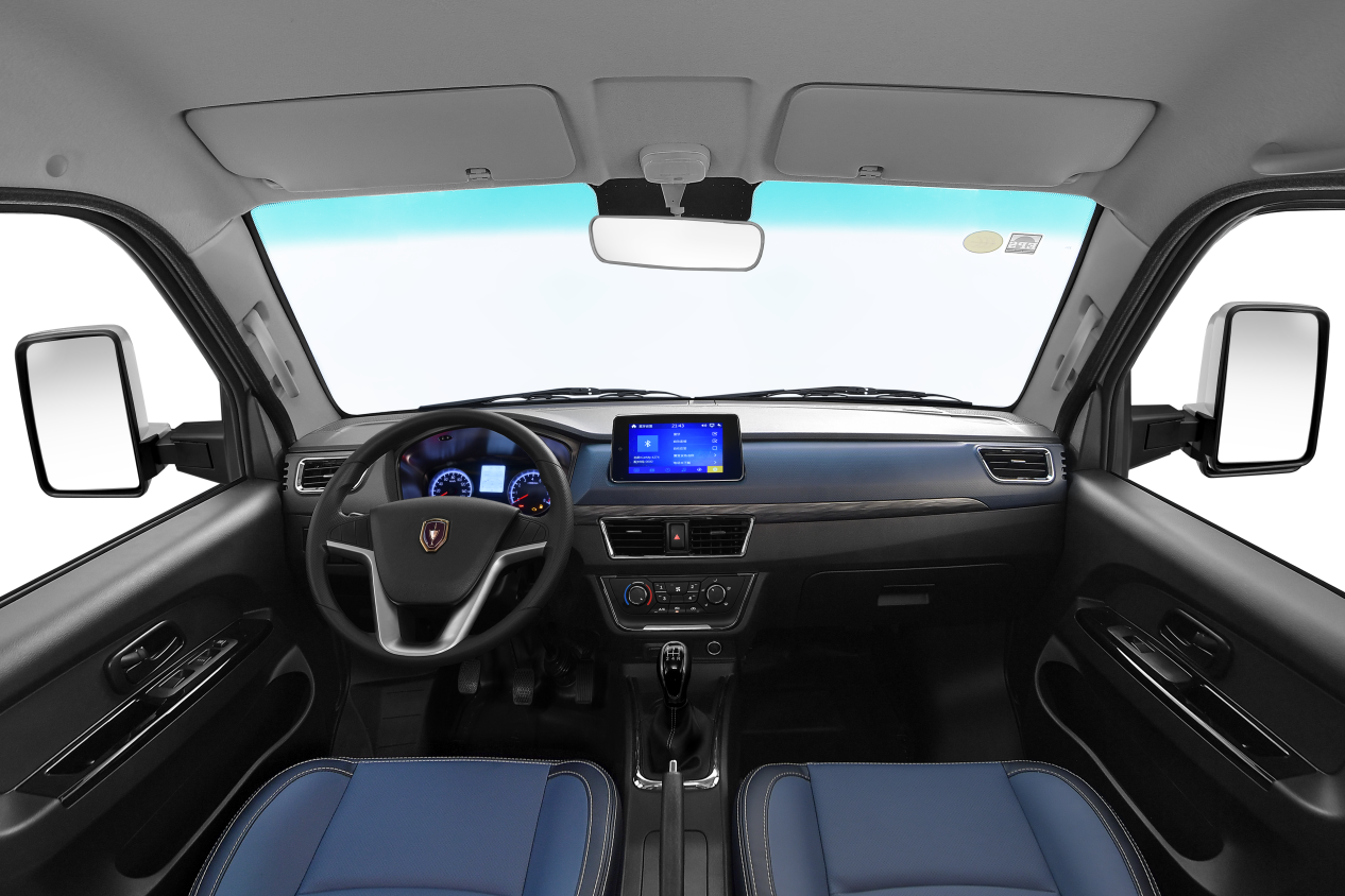 金杯金卡s6/s2内饰.鑫源金杯供图 华龙网发