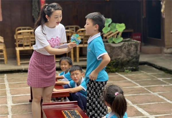 　　(来源：新视线)