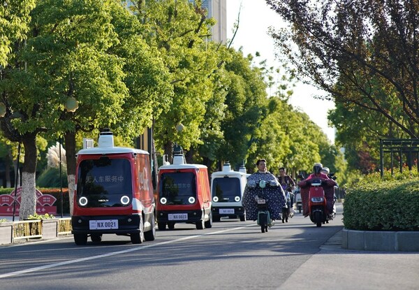 　　新石器第四代L4级无人车X3 Plus