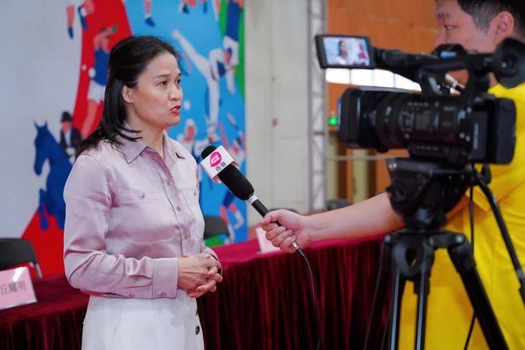　　广东省体育局竞技体育处一级调研员冼东妹 接受采访