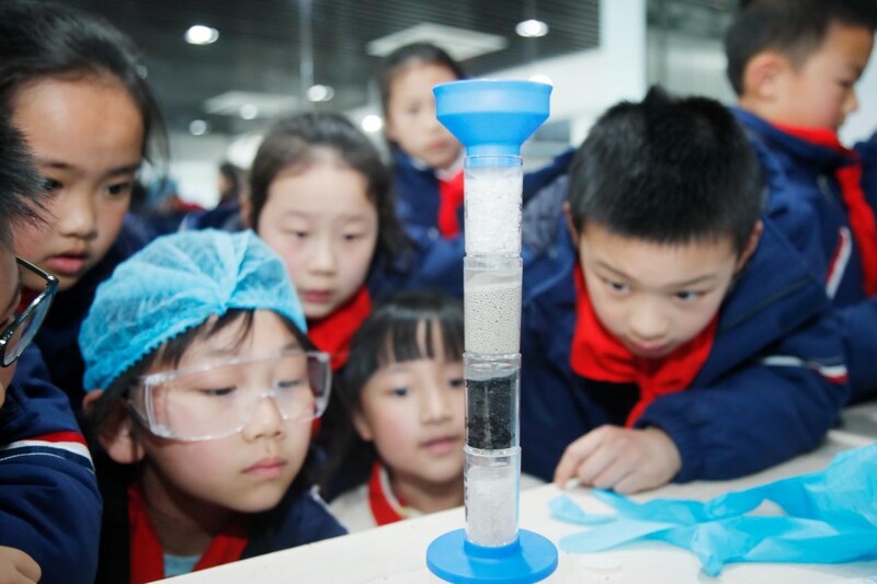 “水教育第一课”在上海金汇实验学校举行,康师傅全国科普项目启动_手机新浪网
