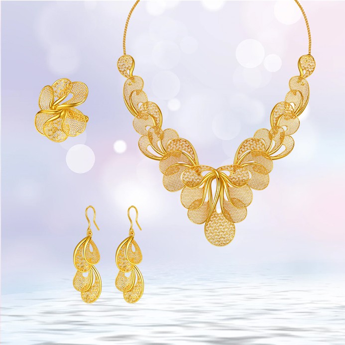 　　爱丽丝珠宝婚嫁三金系列