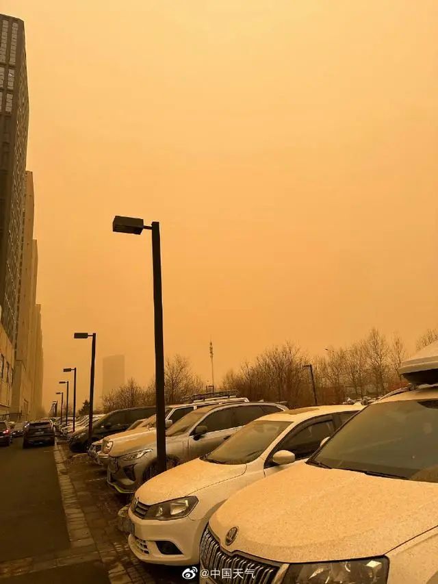 图片来源:中国天气南方将迎强降雨在北方经历大风降温沙尘天气的同时