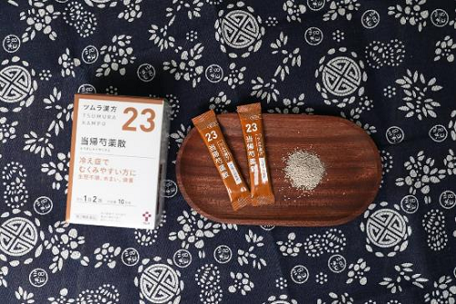 　　ツムラ漢方 当帰芍薬散料エキス顆粒(第2類医薬品)