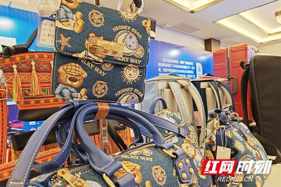 　　参赛原创设计作品。