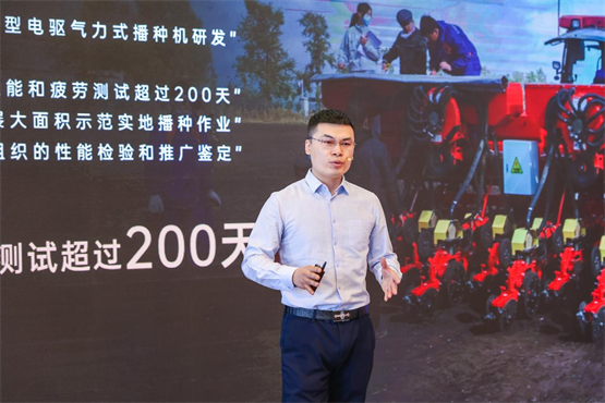 　　德沃集团市场部部长孙佳明