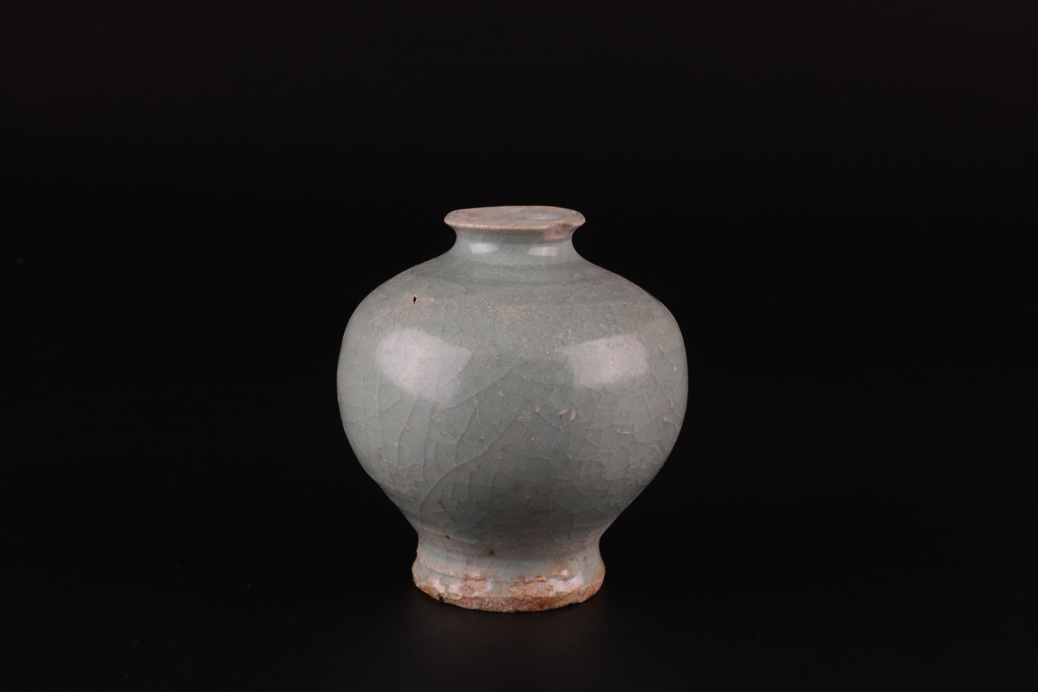 下邳故城遗址上发现的青瓷瓶。下邳故城遗址考古队供图