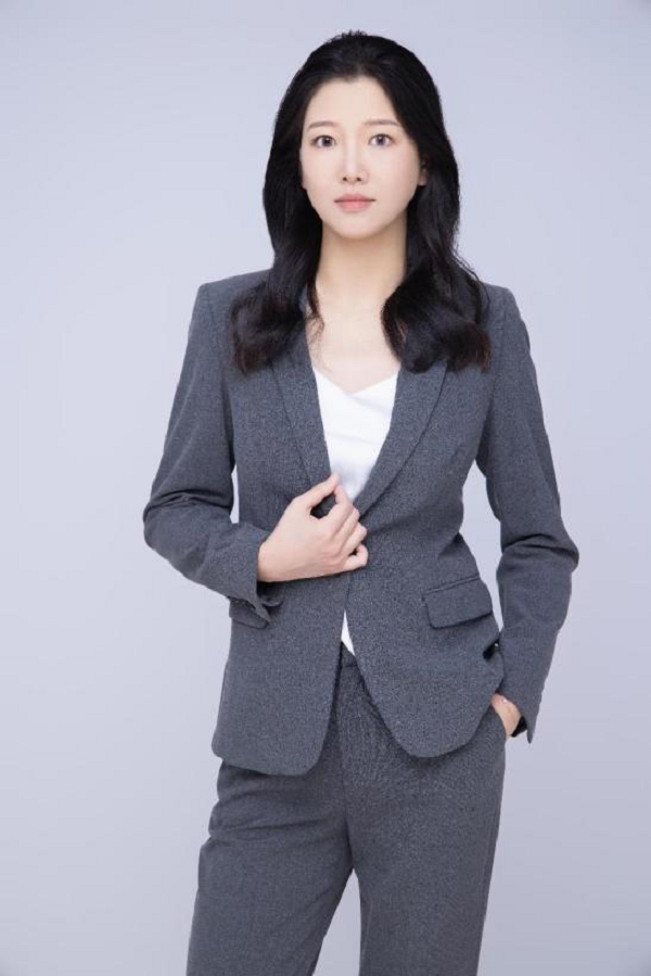 　　企业管理专家—汪云女士