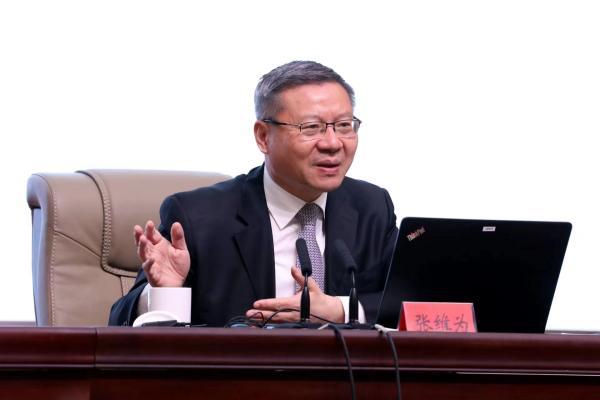 "复旦大学中国研究院院长张维为作客"沪喀文化讲堂"