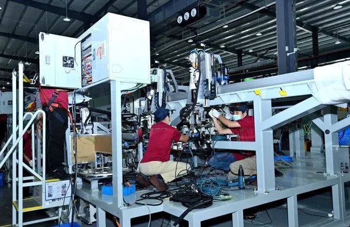 利元亨智能装备股份有限公司生产车间。