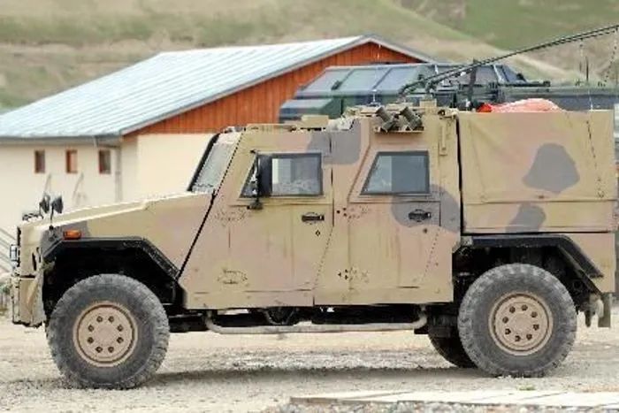 上世纪90年代,瑞士向丹麦提供了36辆"鹰"式装甲运兵车,2012年,丹麦