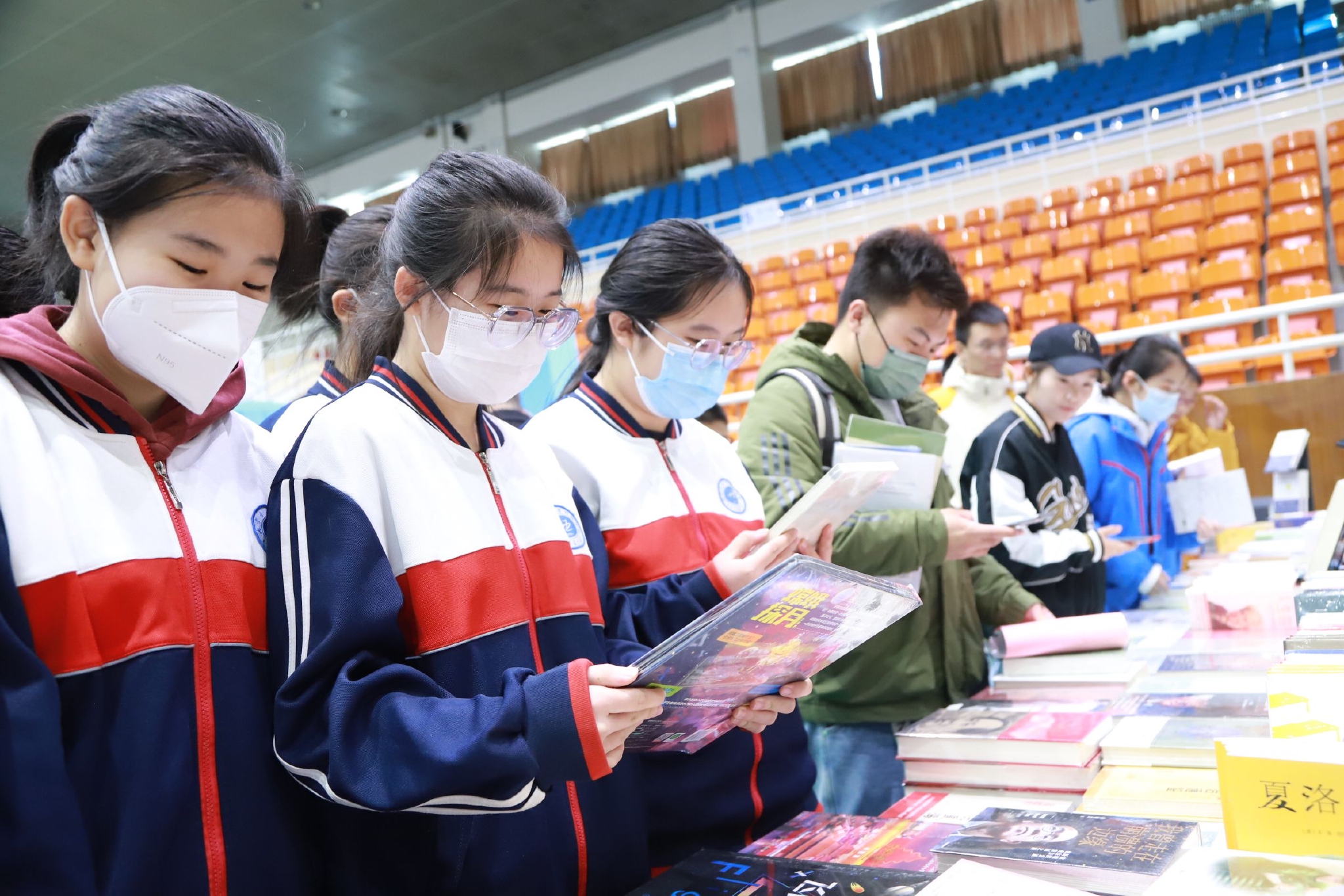 内蒙古:发放1000万元青少年读书行动购书券|读书_新浪财经_新浪网