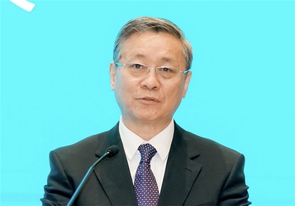 　　中国循环经济协会会长 朱黎阳