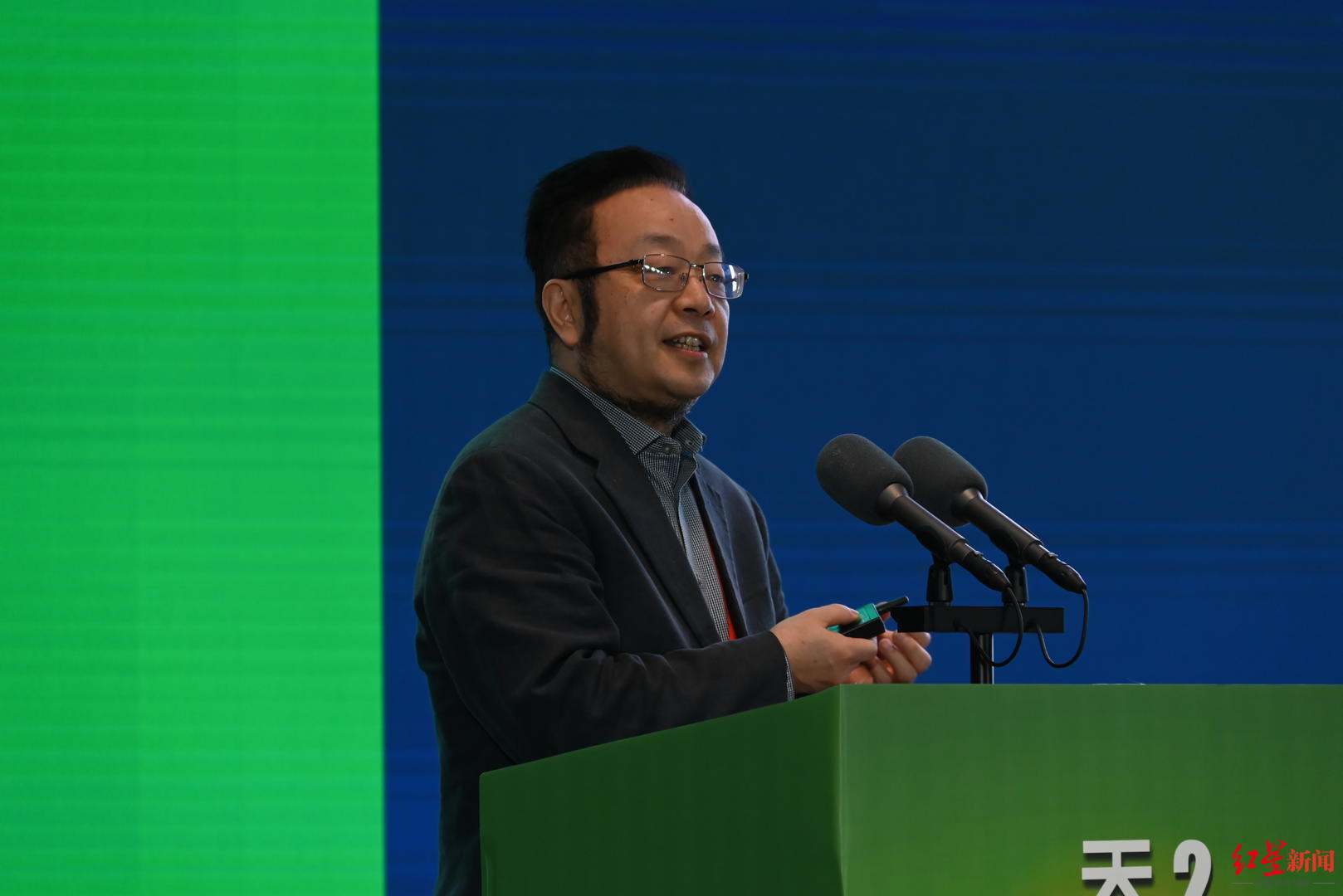 ▲中国工程院院士、天府永兴实验室学术委员会主任、清华大学教授贺克斌