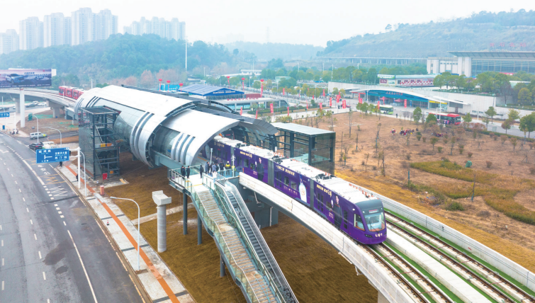 黄石现代有轨电车提速了!|有轨电车_新浪财经_新浪网