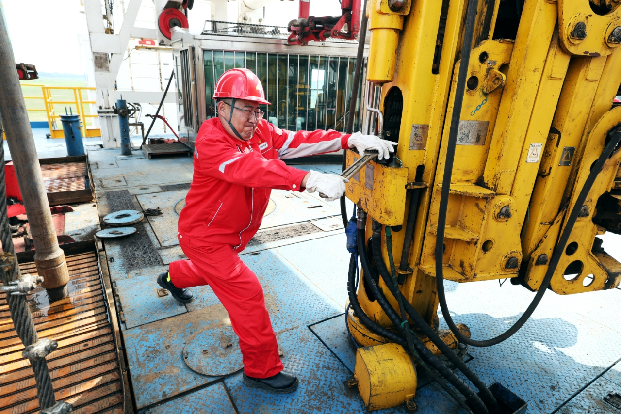 始终端牢能源饭碗——大庆油田累计生产原油突破25亿吨背后|大庆油田_