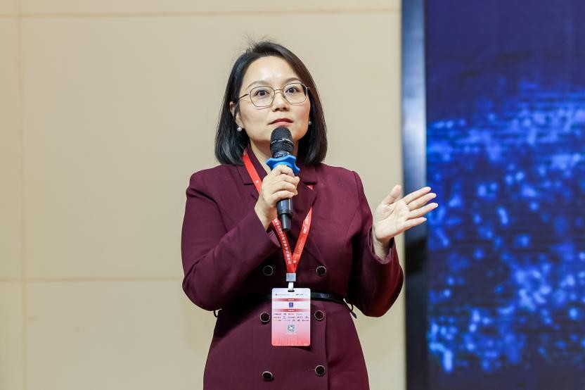 　　图丨深圳锡鼎智能科技有限公司总裁 徐娟