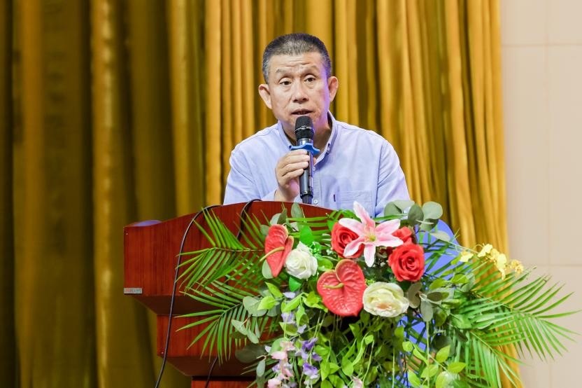 　　图丨深圳市教育局原二级巡视员 张涞临