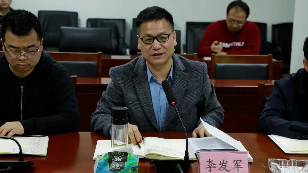 副厅长王春率部分省直部门,金融机构相关负责人参加,贵阳市城市更新