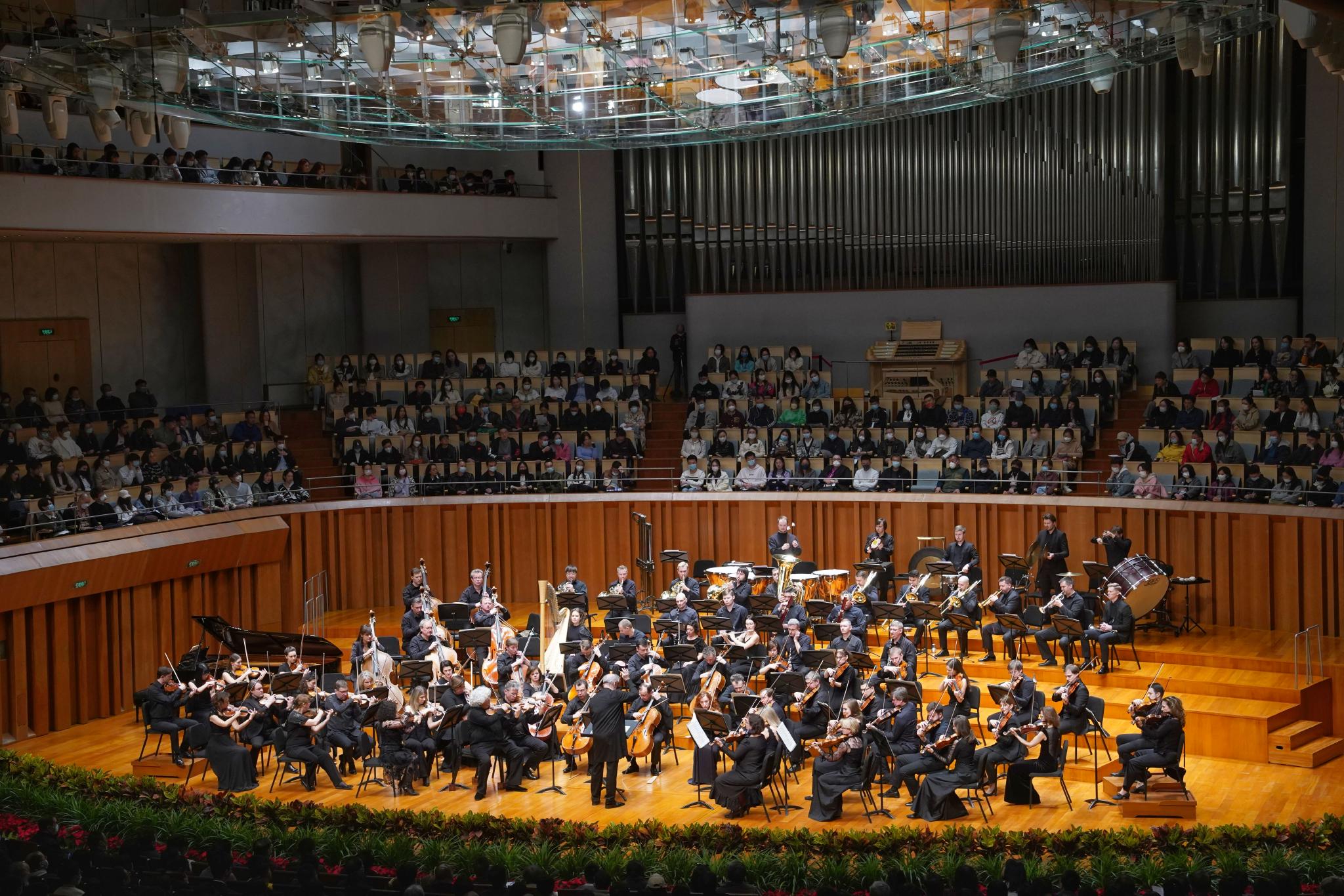 时隔三年半,俄罗斯指挥家捷杰耶夫率马林斯基交响乐团重登中国舞台