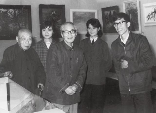 1980年四人展现场，图为关良、颜文樑、陈钧德、罗兆莲等