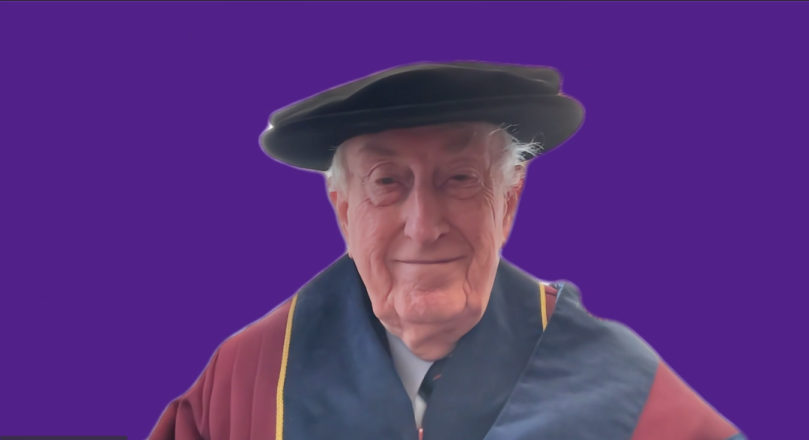 　　▲彼得·杜赫提教授(Prof. Peter Doherty)于在线同步出席典礼，获颁授荣誉医学博士学位