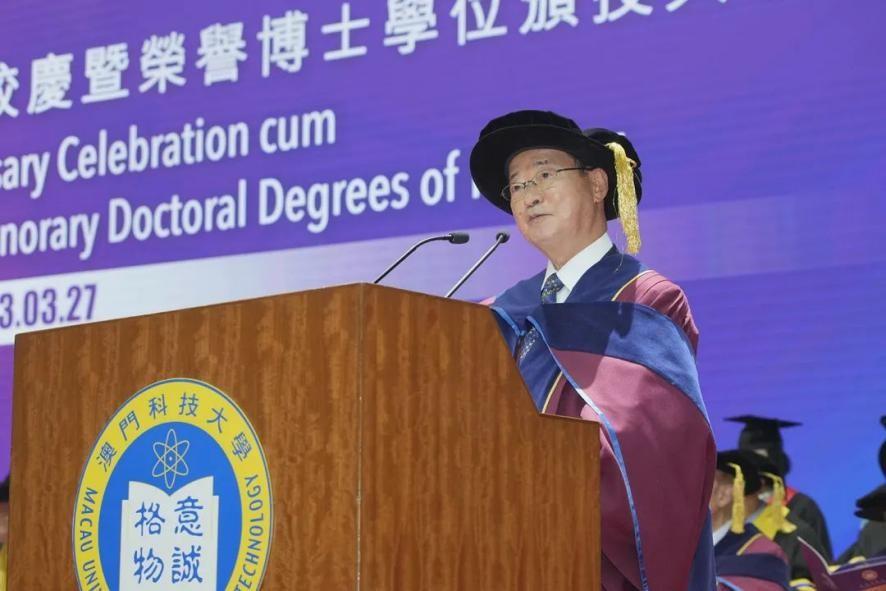 　　▲荣誉博士河村建夫致辞