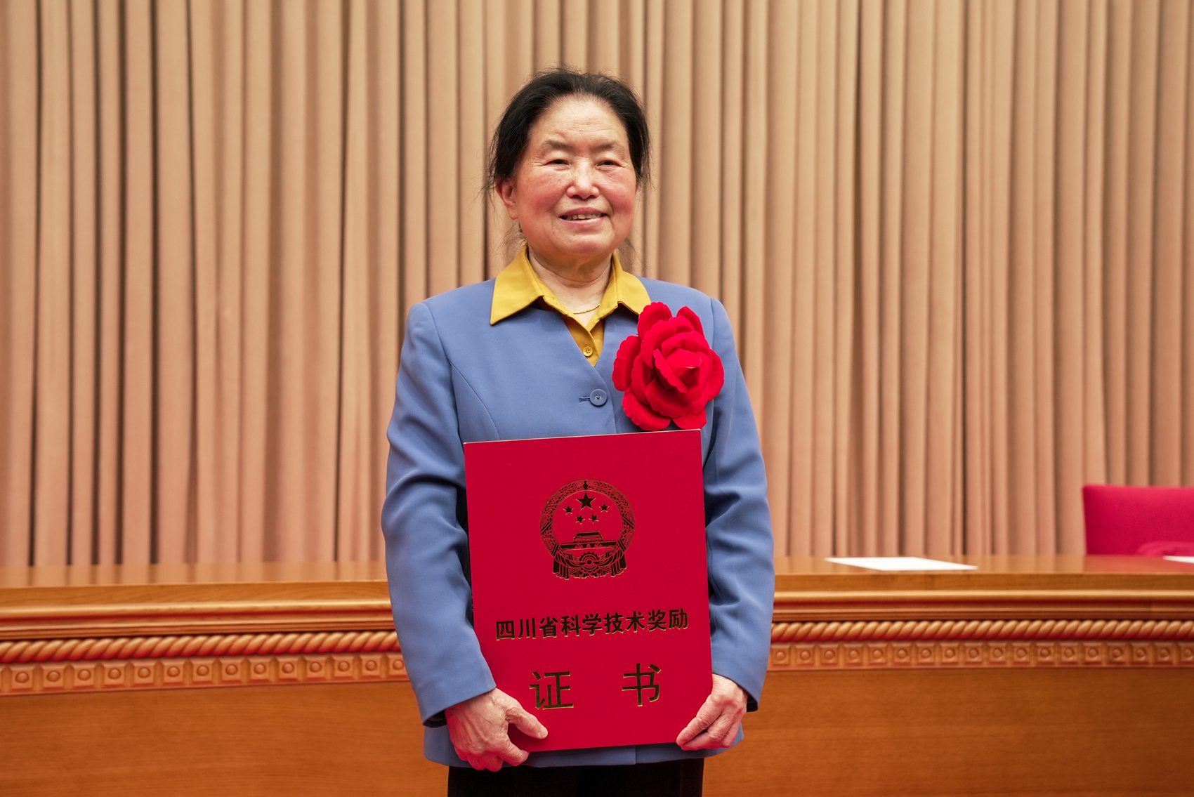 C视频丨专访院士王琪：科技自立自强需要青年来撑起“持续力量”_手机新浪网