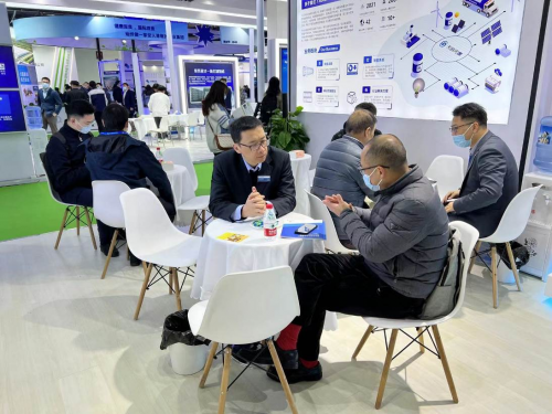 　　观众详细了解天擎系列