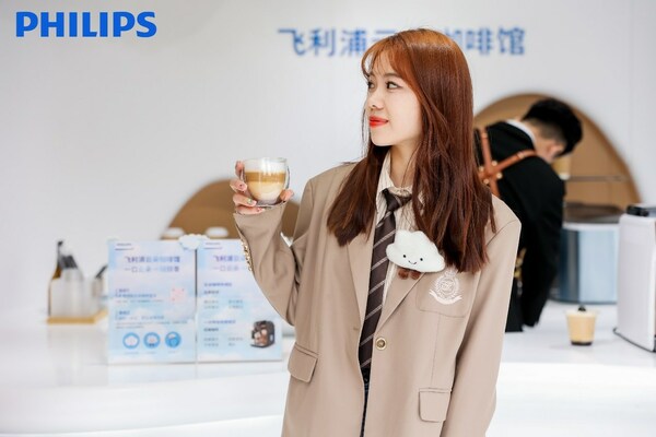 　　飞利浦云朵咖啡机，让每个人都可以一分钟做出一杯拥有丰富绵密奶泡和醇香口味的云朵咖啡