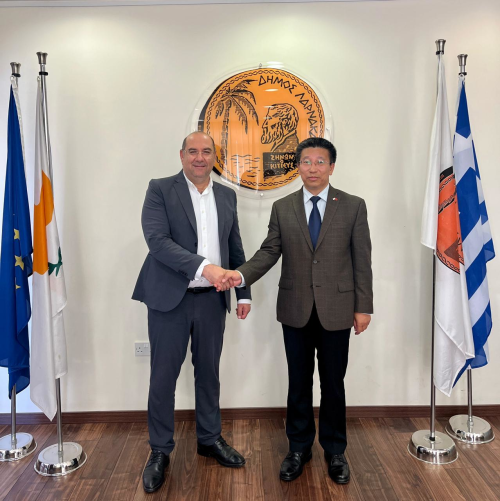 驻塞浦路斯大使刘彦涛会见塞拉纳卡市市长维拉斯|塞浦路斯_新浪财经