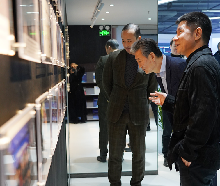 　　王刚视察八分量工作