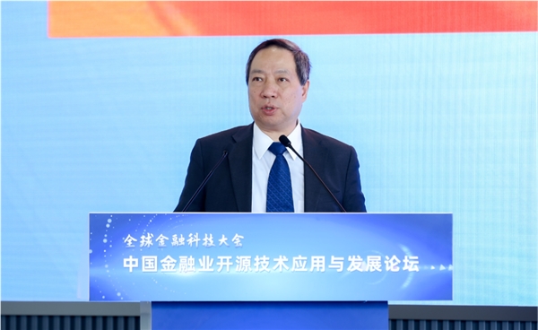 　　挪威工程院院士容淳铭主旨演讲