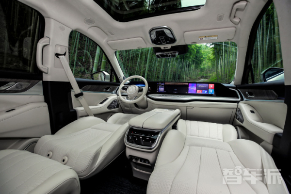 魏牌蓝山DHT-PHEV内饰