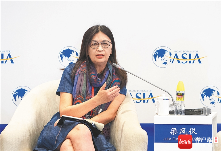 香港证监会行政总裁梁凤仪.海南日报记者 宋国强 摄