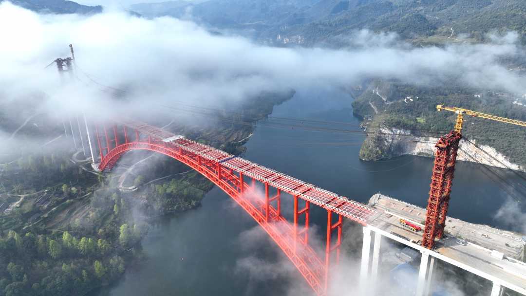 又一世界之最!贵州德余高速公路乌江特大桥主体贯通_新浪财经_新浪网