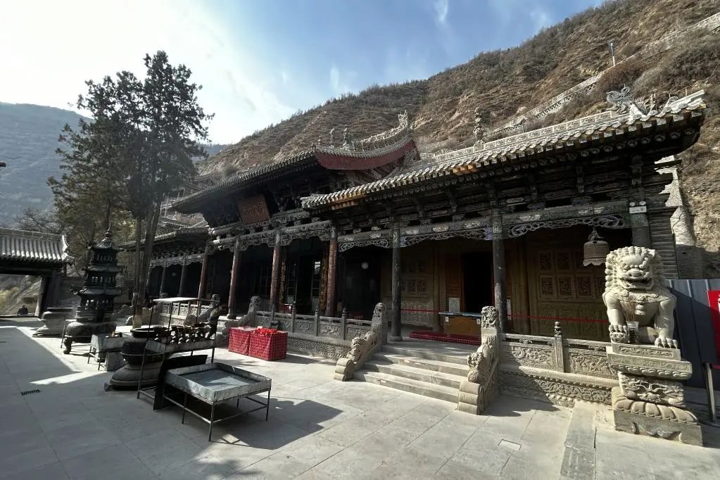 这是已经完成修缮的五泉山古建筑群中的卧佛寺。马琰摄