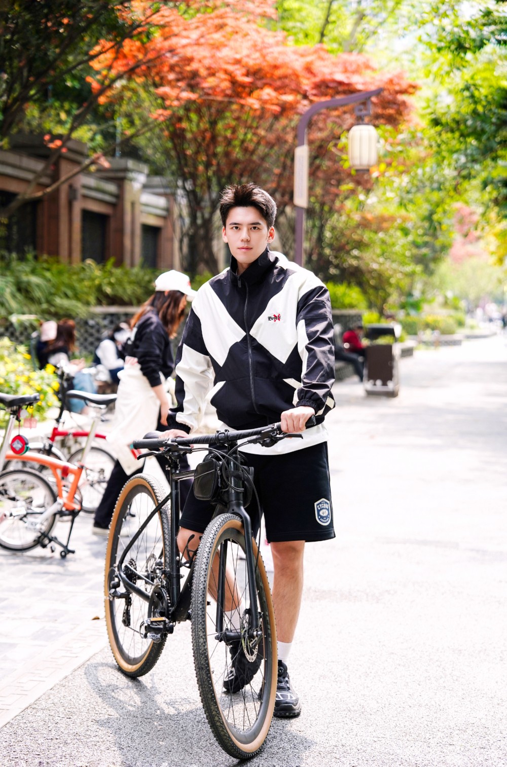 　　(来源：新视线)